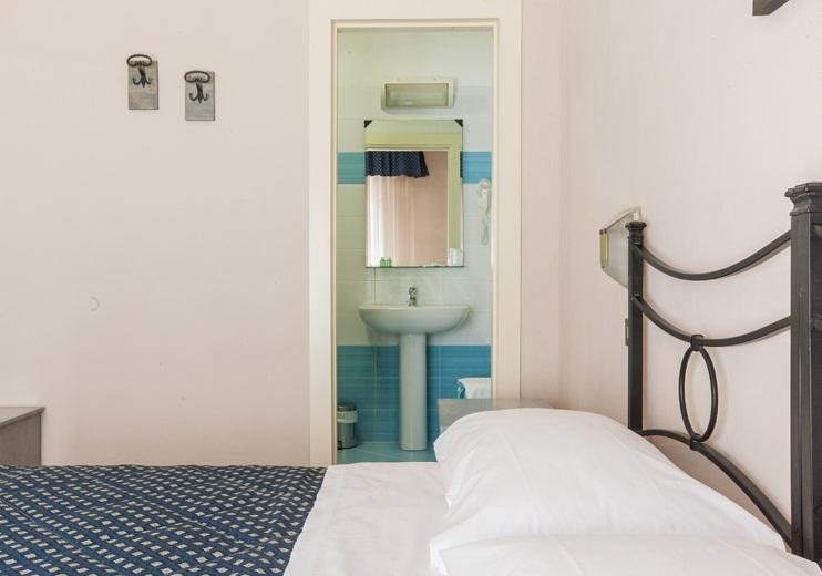 Standard Room- Disability Access,248758489:JPEG