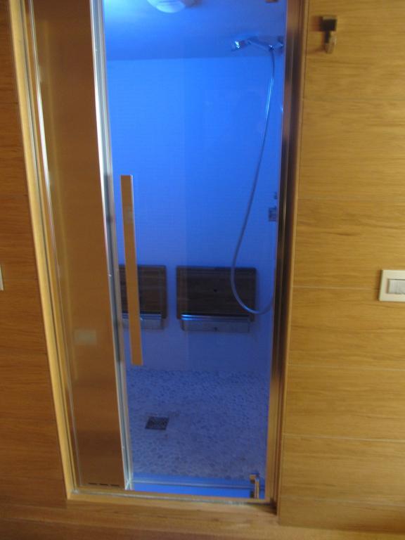 Camera Matrimoniale Superior con Vasca da Bagno con Idromassaggio - su 2 Livelli