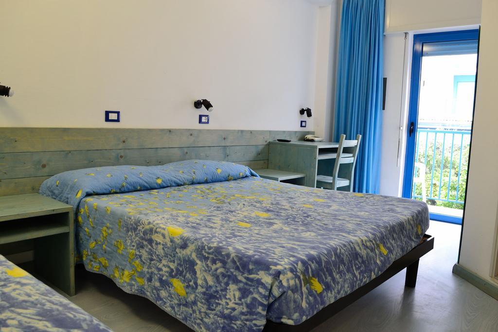 Pokój Dwuosobowy/Pokój typu Twin z balkonem i widokiem na morze