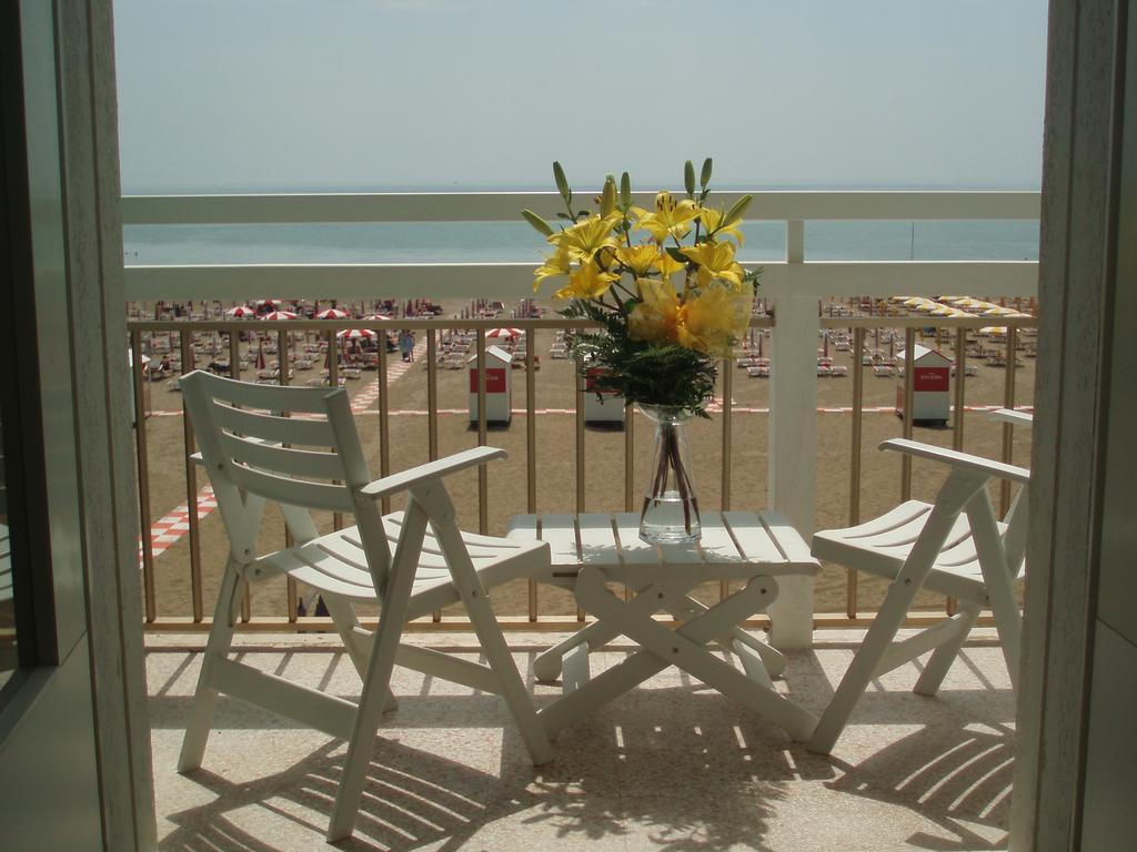 Double or Twin Room Sea View,968779159:JPEG