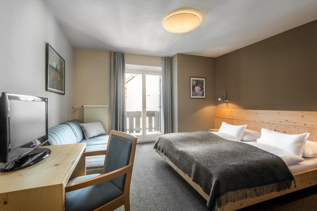 Doppelzimmer mit Balkon