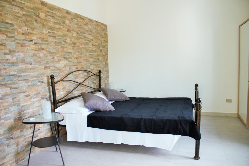 Chambre Lit Queen-Size - Vue sur Jardin