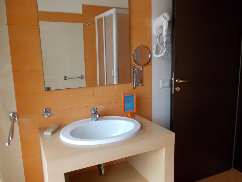 Triple Room,258010289:JPEG