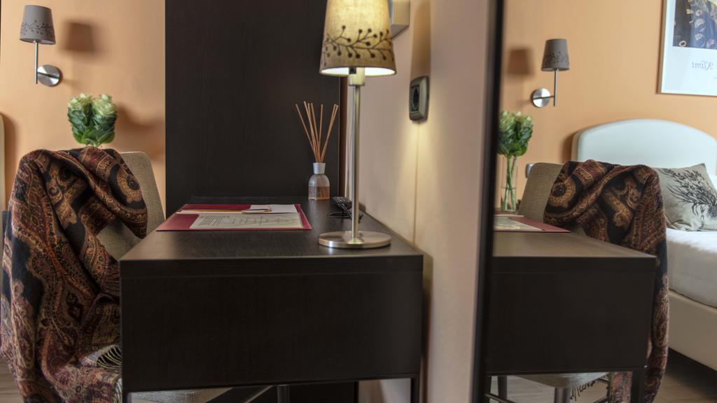 Quarto com 2 Camas de Solteiro