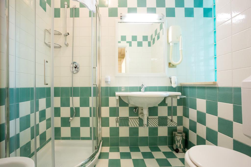 Doppelzimmer mit Balkon