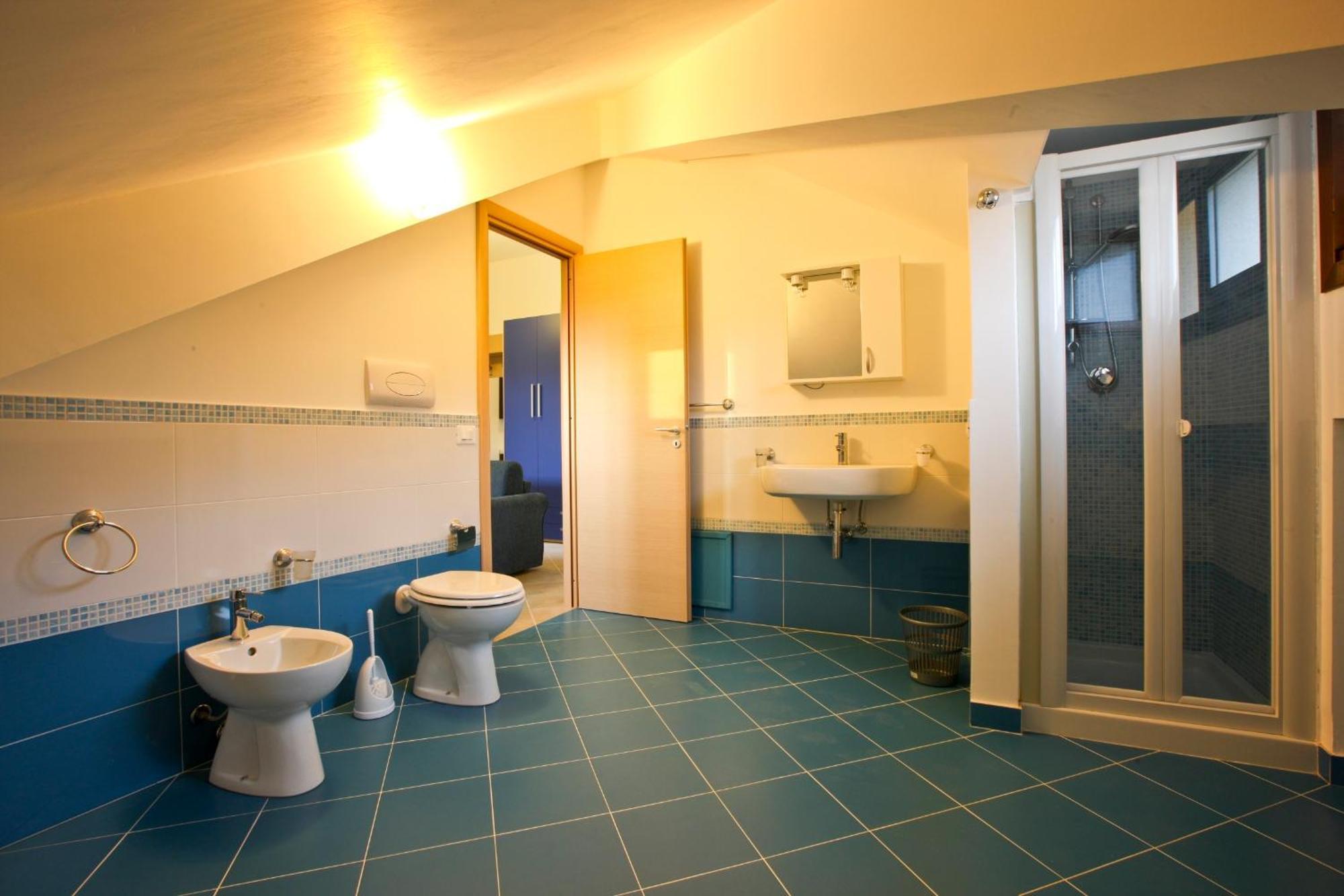 One-Bedroom Apartment,306545748:JPEG