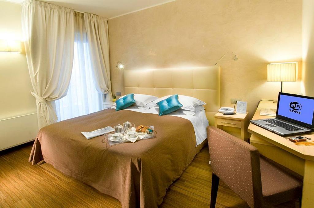 Superior Double or Twin Room with Sea View