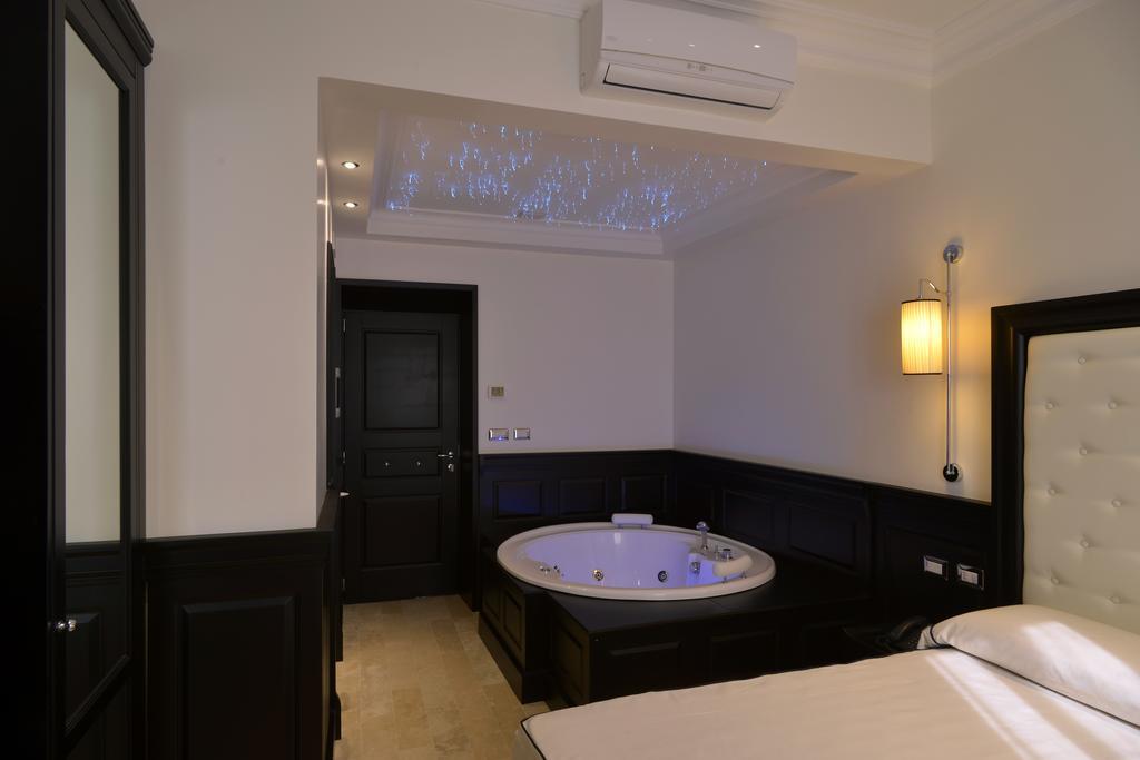 Apartament typu Suite z łóżkiem typu queen-size