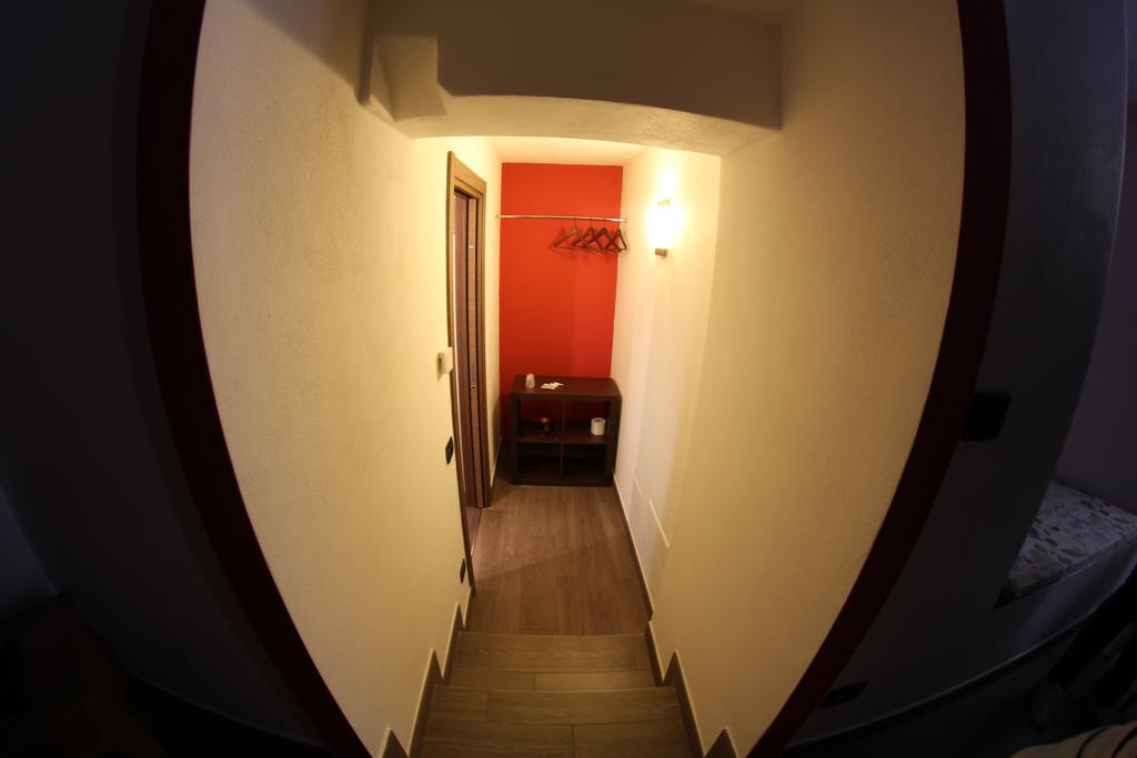 Double Room with Private Bathroom,323248351:JPEG