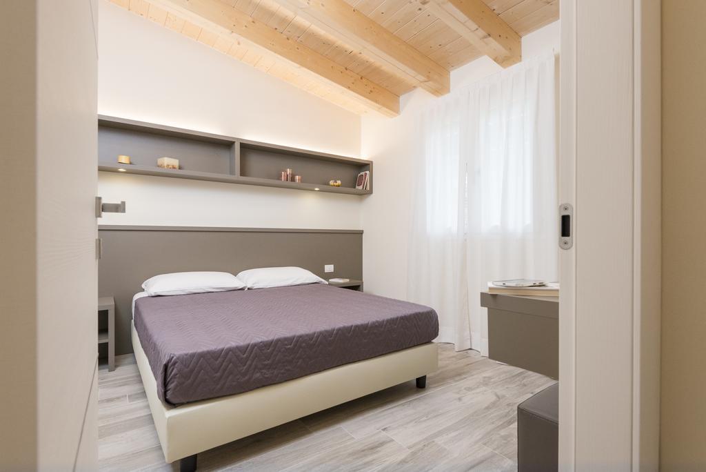 Deluxe Two-Bedroom Apartment
