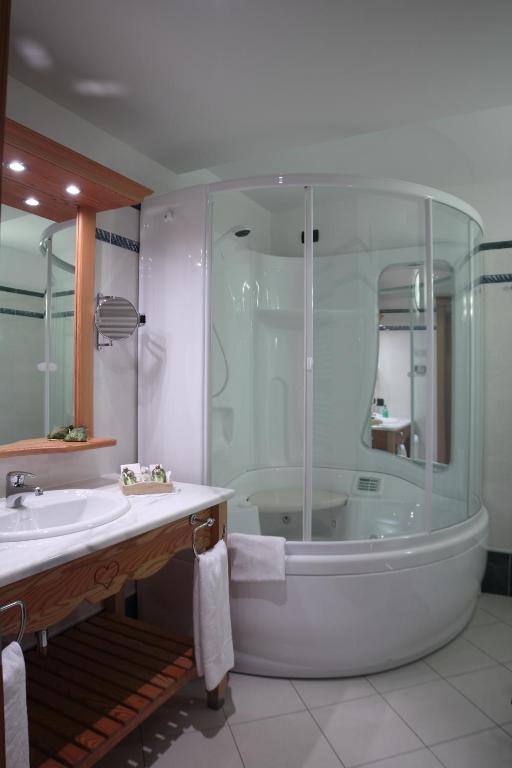 Apartament typu Junior Suite z widokiem na okolicę
