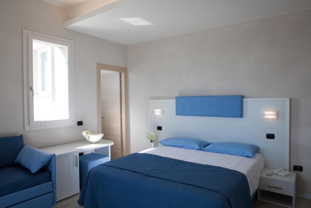 Camera Familiare con Vista Mare