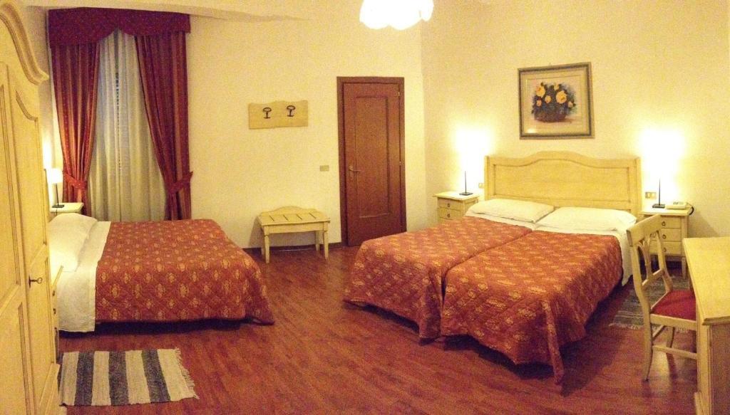 Quadruple Room,1269403789:JPEG