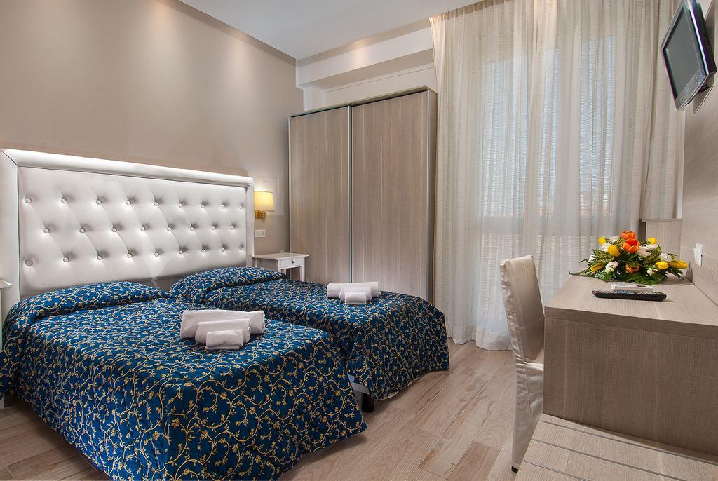 Superior Double or Twin Room,692955684:JPEG