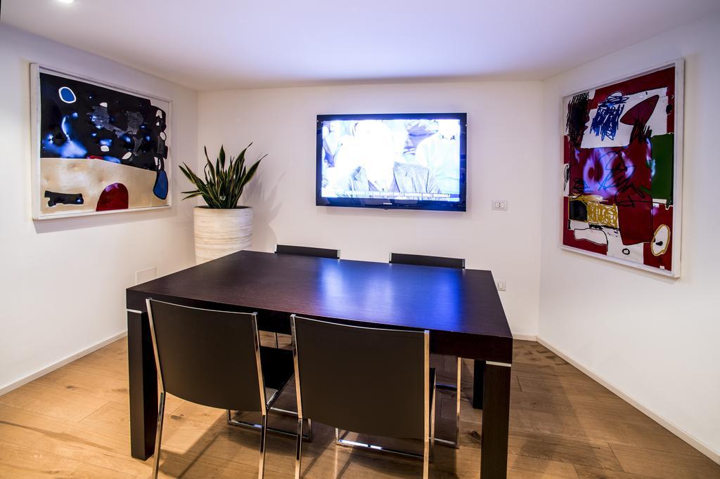 Double Room Split Level Separate Building