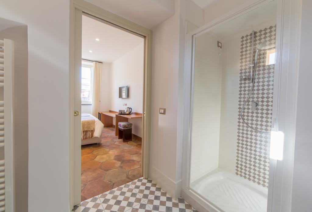 Quarto Superior com Cama de Casal ou 2 de Solteiro