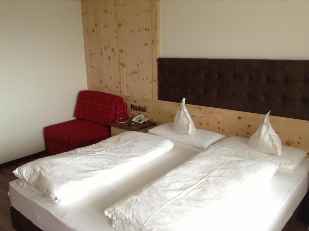 Triple Room,37398937:JPEG