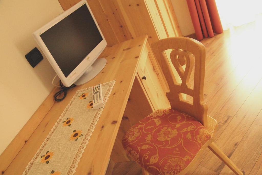 Double or Twin Room Mountain View