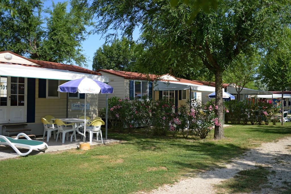 Mobile Home Standard - Towels / Bed linen available for a fee - Pets allowed for a fee,377051467:JPEG