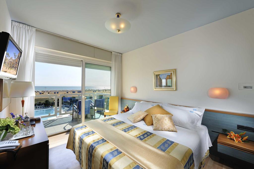 Tweepersoonskamer met 1 of 2 Bedden en Uitzicht op Zee