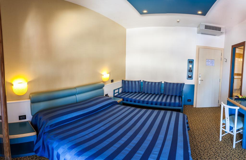 Triple Room,707586112:JPEG