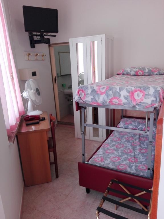 Koedukacyjny pokój wieloosobowy