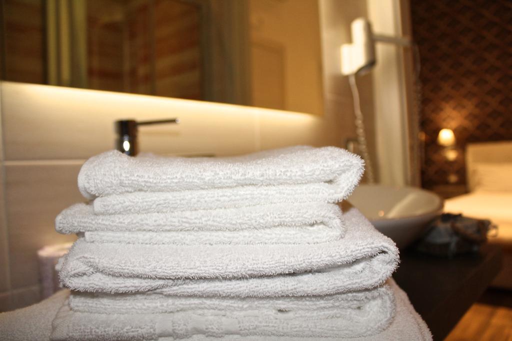 Deluxe Room,738711124:JPEG