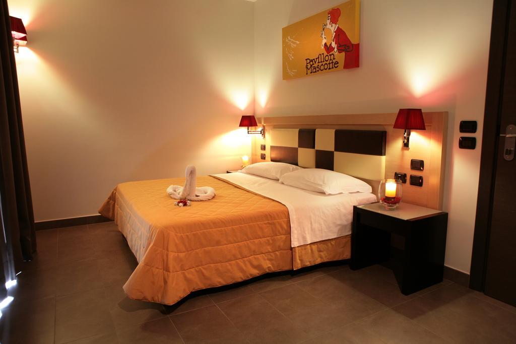 Deluxe Double Room,388831811:JPEG