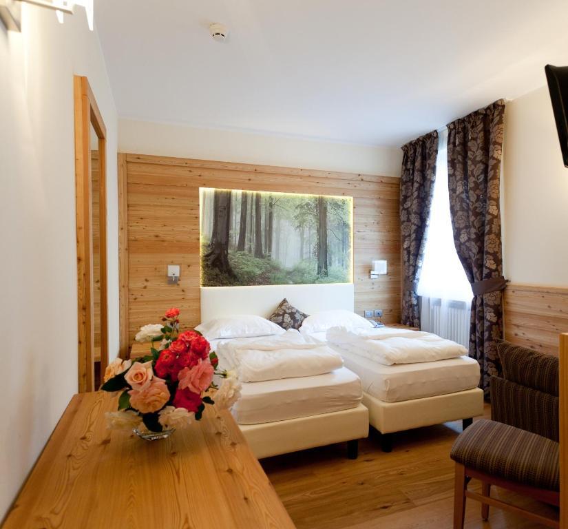 Double or Twin Room,917472241:JPEG