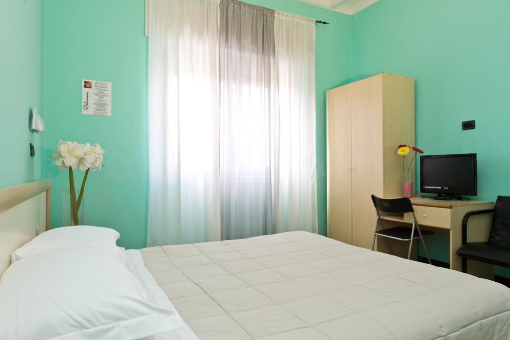 Double Room Private External Bathroom