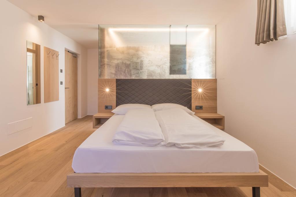 Double Room,398760027:JPEG
