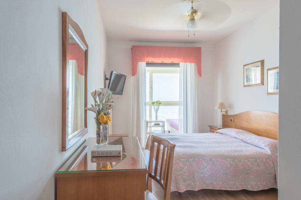 Double Room Lake View