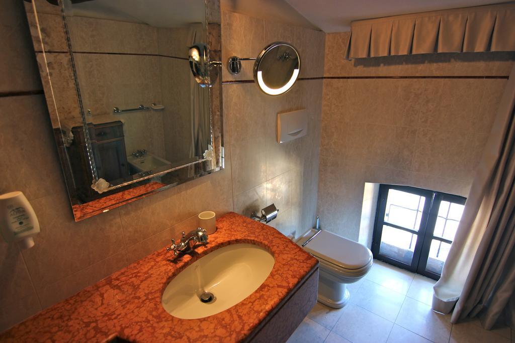 Deluxe Junior Suite,707682253:JPEG