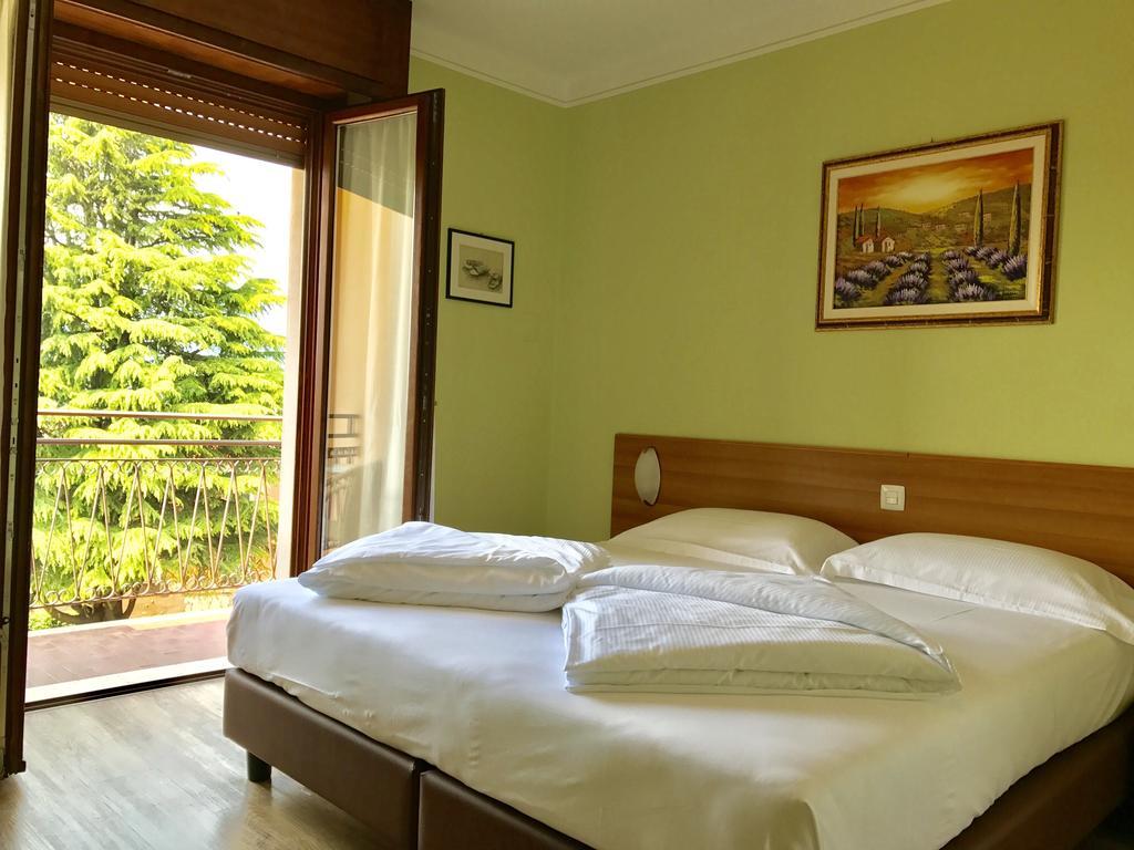 Triple Room,402654963:JPEG