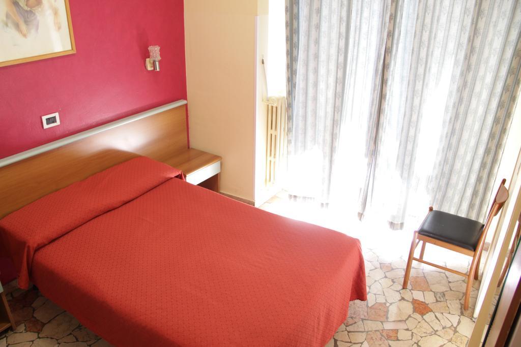 Quarto Duplo Econômico