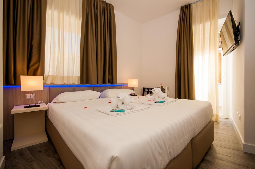 Pokój Dwuosobowy typu Deluxe z 1 lub 2 łóżkami i balkonem