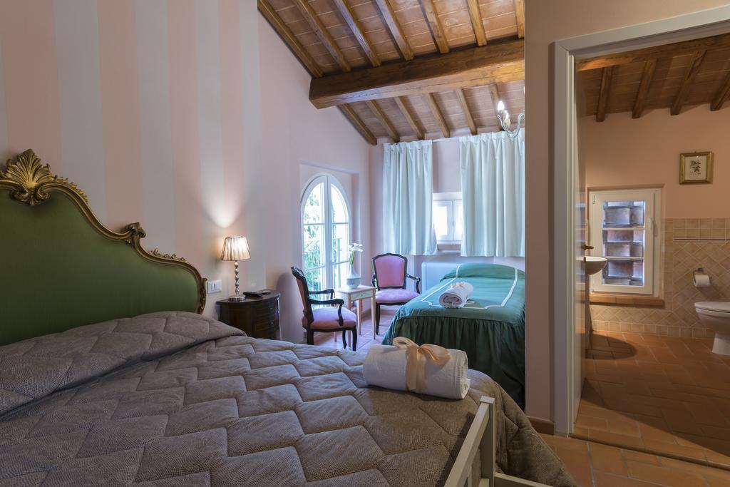 Chambre Double avec Lit d'Appoint