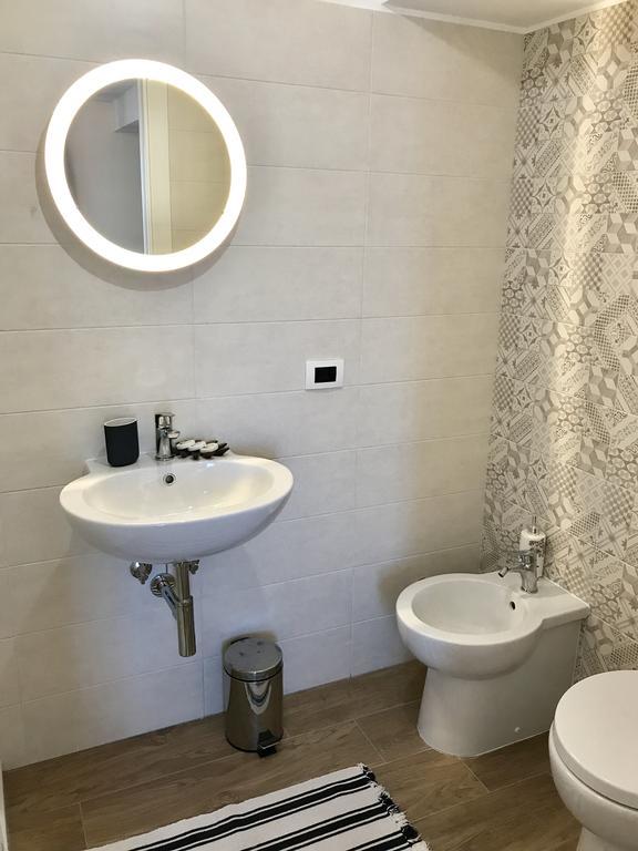 Camera Matrimoniale con Bagno Privato