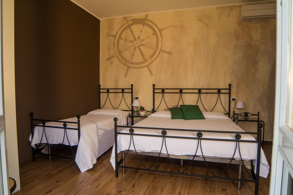 Triple Room with Lake View