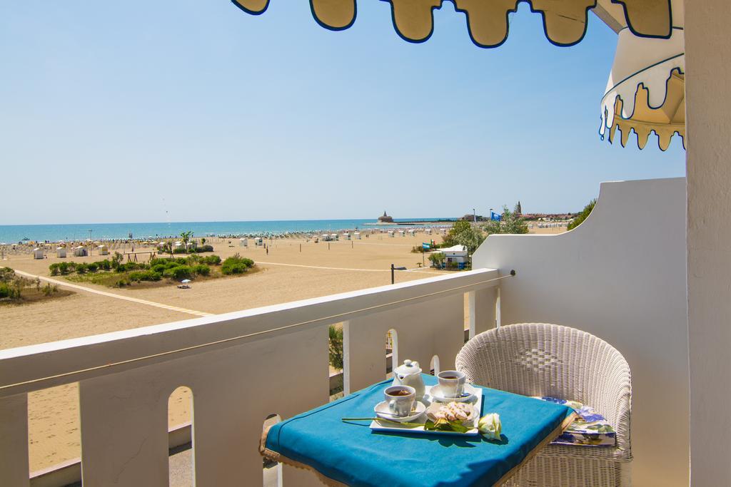 Junior Suite with Front Sea View,411515037:JPEG