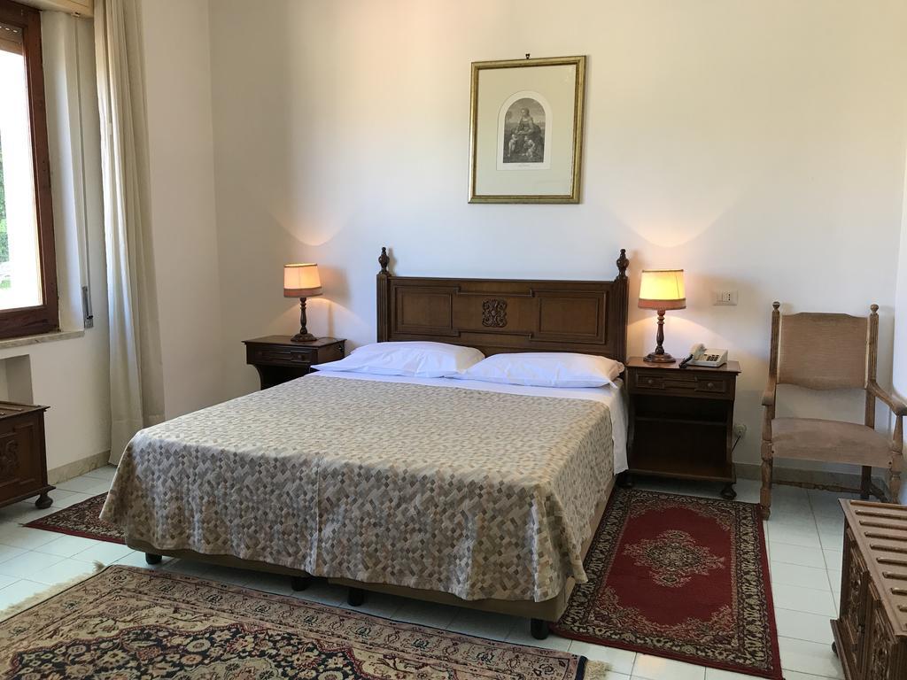 Standard Triple Room Garden View,1019156401:JPEG