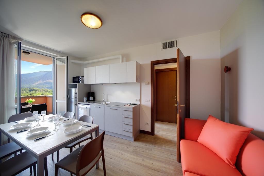 Two-Bedroom Apartment Lake View,415229010:JPEG