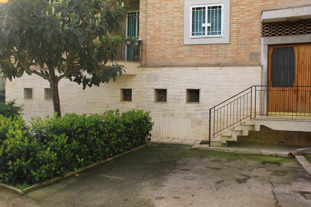 Camera Singola con Bagno in Comune