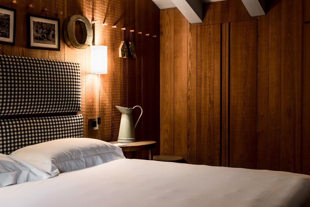 Double Room with French Bed,1216180252:JPEG