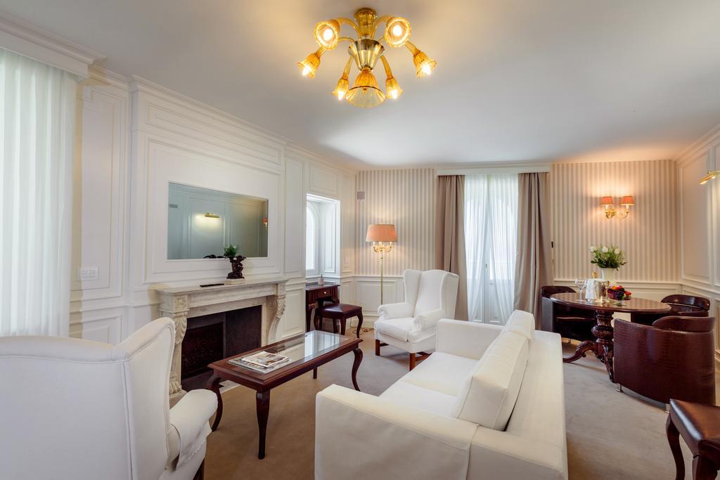 Apartament typu Deluxe Suite z łóżkiem typu king-size