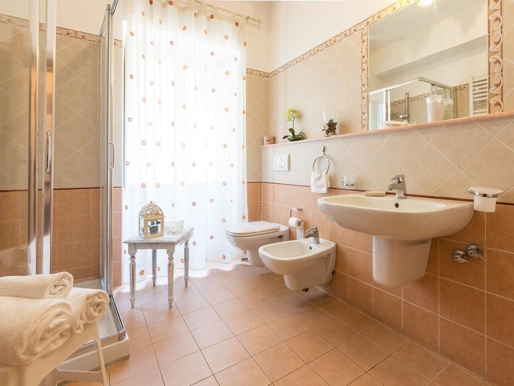 Camera Matrimoniale con Bagno Privato