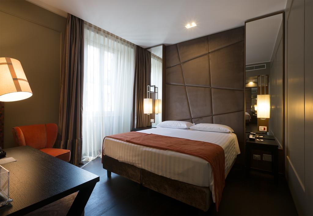 Quarto Deluxe com Cama de Casal ou 2 de Solteiro