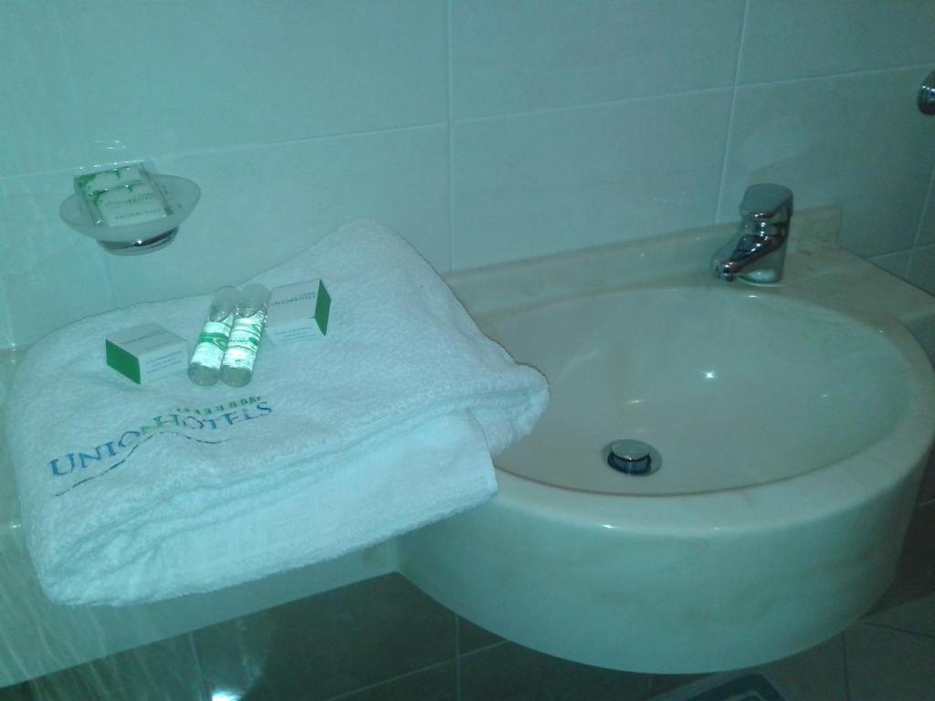 Double or Twin Room,141219111:JPEG