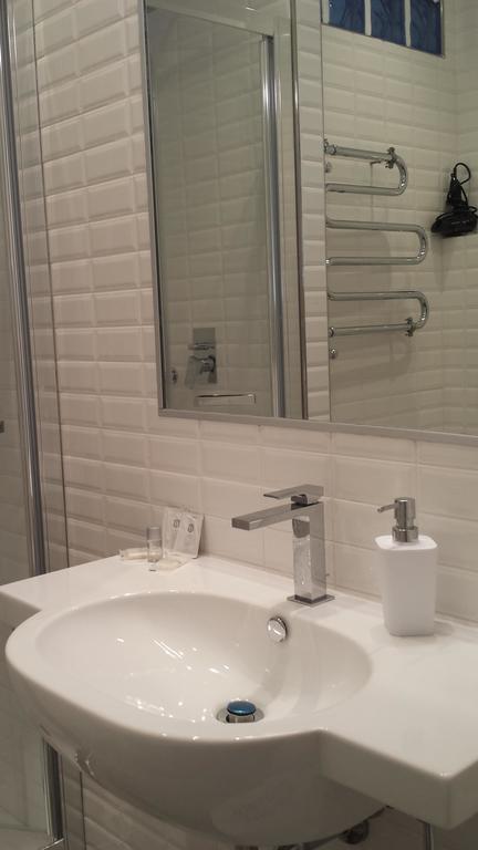Chambre Double ou Lits Jumeaux avec Salle de Bains Privative Séparée - Vue sur Ville
