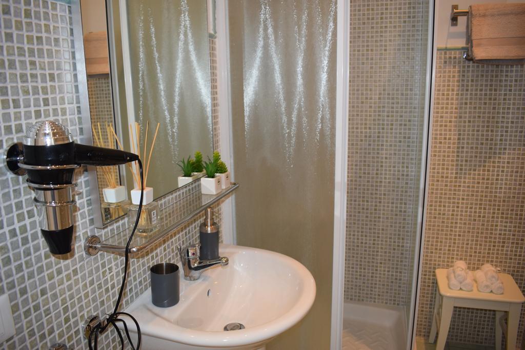 Deluxe Double or Twin Room City View